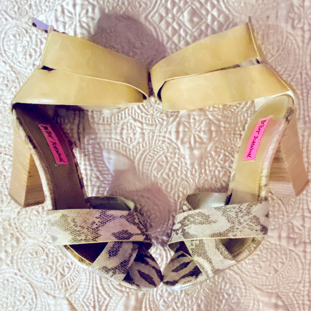Vintage Betsey Johnson Leather Gold Stappy Toe,and Ankle rap around Heels